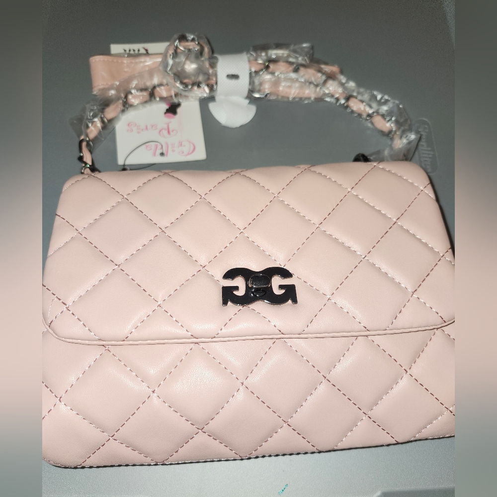 NWT Gilda Paris quilted messenger bag